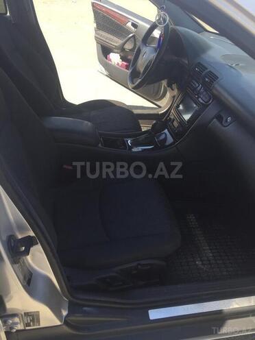 Mercedes C 220 2000, 291,400 km - 2.2 л - Bakı