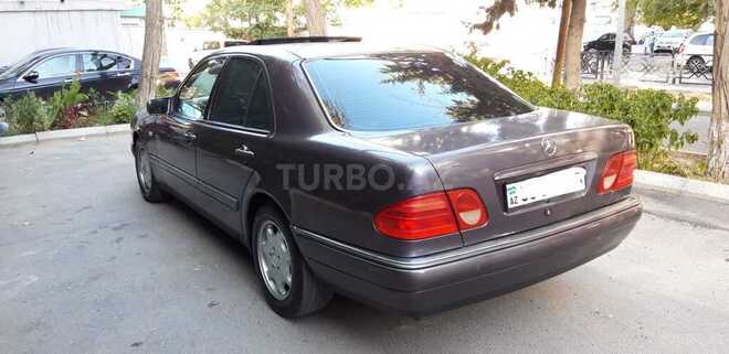 Mercedes E 230 1996, 312,446 km - 2.3 l - Bakı
