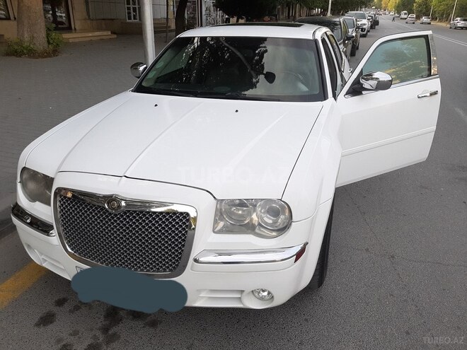 Chrysler 300C 2005, 135,000 km - 3.5 l - Mingəçevir