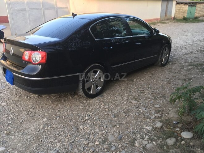 Volkswagen Passat 2008, 215,000 km - 2.0 л - Qusar