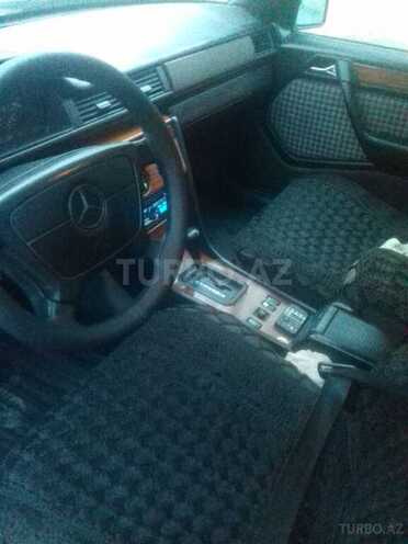 Mercedes E 250 1994, 450,000 km - 2.5 l - Bakı