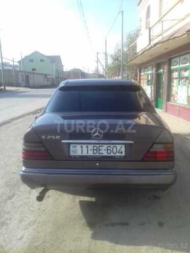 Mercedes E 250 1994, 450,000 km - 2.5 l - Bakı