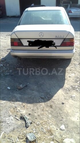 Mercedes E 200 1992, 325,555 km - 2.0 l - Masallı