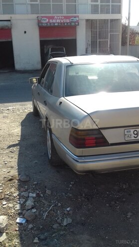 Mercedes E 200 1992, 325,555 km - 2.0 l - Masallı