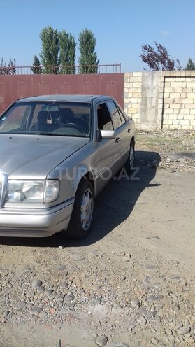 Mercedes E 200 1992, 325,555 km - 2.0 l - Masallı