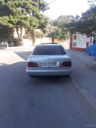 Mercedes E 230 1996, 28,800 km - 2.3 l - Bakı
