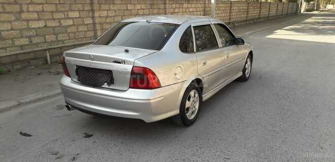 Opel Vectra 1999, 200,000 km - 1.6 l - Mingəçevir
