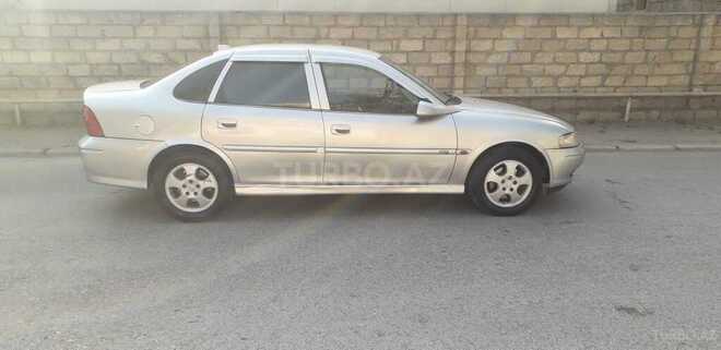 Opel Vectra 1999, 200,000 km - 1.6 l - Mingəçevir