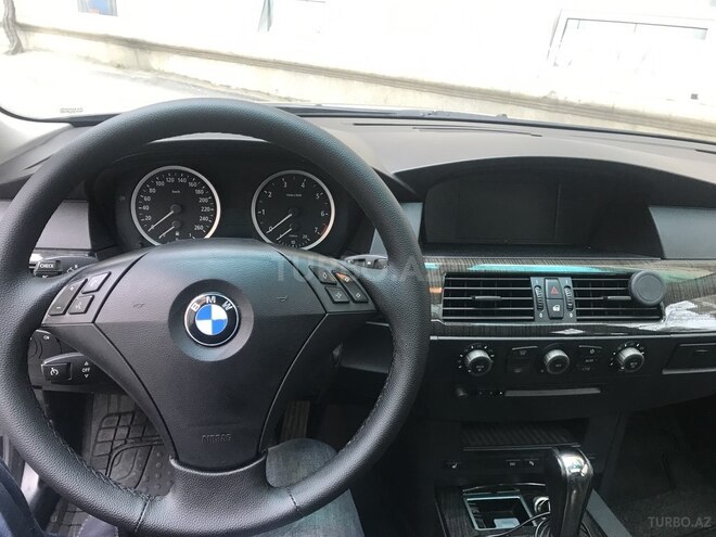 BMW 520 2005, 220,000 km - 2.2 l - Bakı
