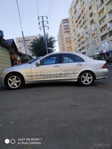 Mercedes C 200 2001, 290,000 km - 2.0 l - Bakı