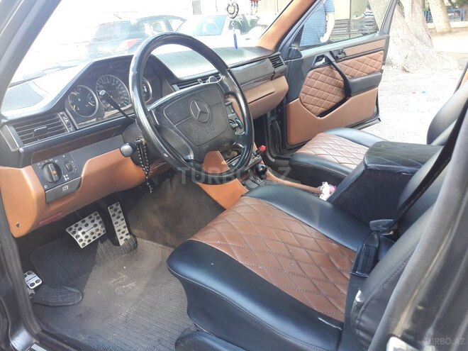 Mercedes E 220 1995, 407,838 km - 2.2 l - Bakı