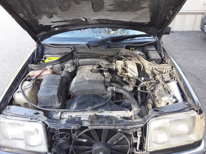 Mercedes E 220 1995, 407,838 km - 2.2 l - Bakı