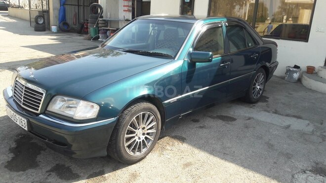 Mercedes C 220 1994, 238,000 km - 2.2 l - Gəncə