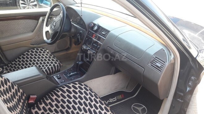 Mercedes C 220 1994, 238,000 km - 2.2 l - Gəncə