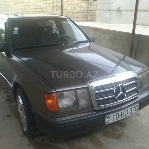 Mercedes E 260 1989, 200,000 km - 2.6 l - Bakı