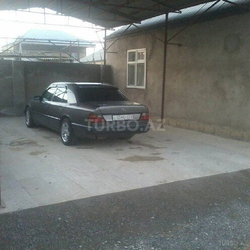 Mercedes E 260 1989, 200,000 km - 2.6 l - Bakı