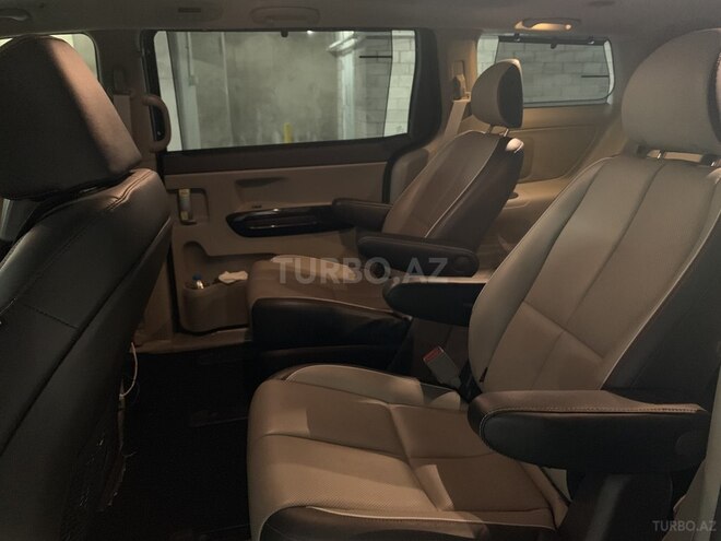 Kia Carnival 2018, 39,600 km - 2.2 l - Bakı
