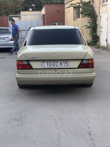 Mercedes E 230 1986, 430,000 km - 2.3 l - Bakı