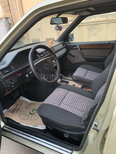 Mercedes E 230 1986, 430,000 km - 2.3 l - Bakı