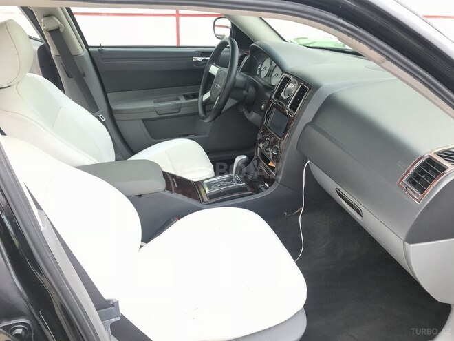 Chrysler 300C 2006, 135,000 km - 3.5 l - Xırdalan