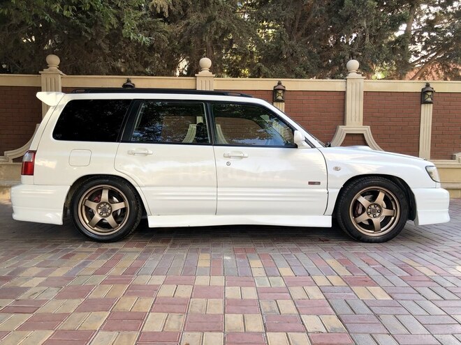 Subaru Forester 2000, 185,000 km - 2.0 l - Bakı