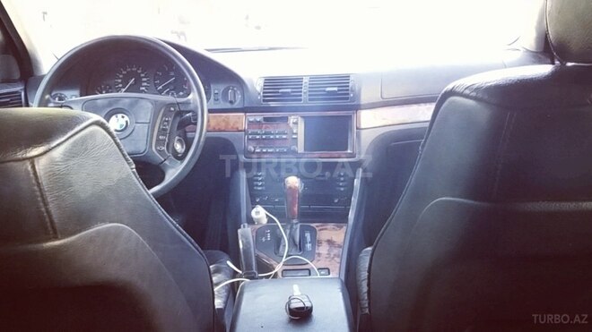BMW 523 1998, 330,000 km - 2.5 l - Bakı