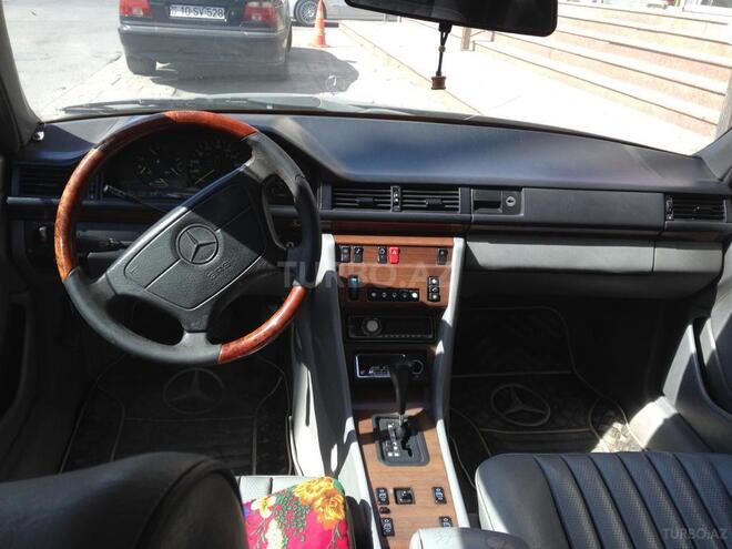 Mercedes E 230 1990, 290,000 km - 2.3 l - Bakı