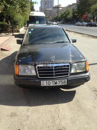 Mercedes E 230 1990, 290,000 km - 2.3 l - Bakı