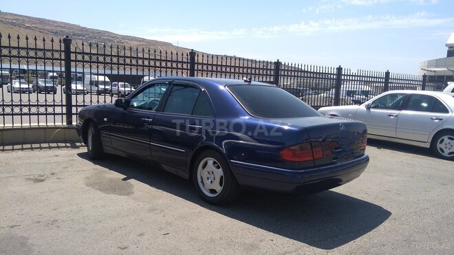 Mercedes E 240 1999, 350,000 km - 2.4 л - Bakı