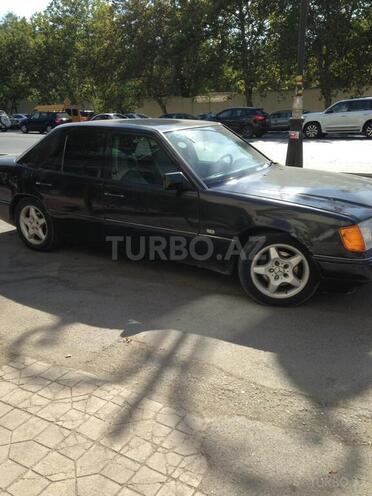 Mercedes E 230 1990, 290,000 km - 2.3 l - Bakı