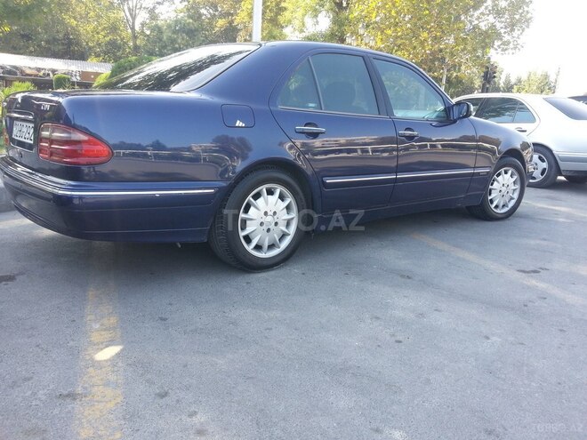Mercedes E 220 2000, 301,000 km - 2.2 l - Mingəçevir