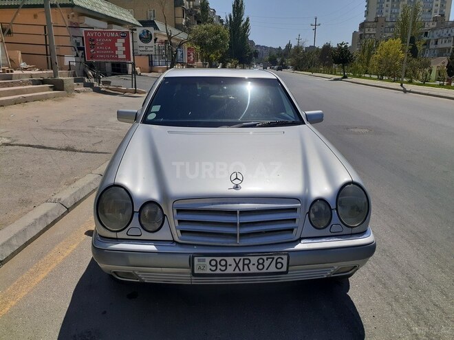 Mercedes E 240 1998, 300,000 km - 2.4 l - Bakı