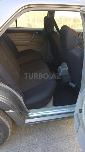 Mercedes E 250 1990, 333,333 km - 2.5 л - Bakı