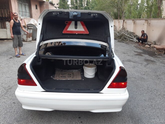 Mercedes C 180 1997, 207,050 km - 1.8 l - Bakı