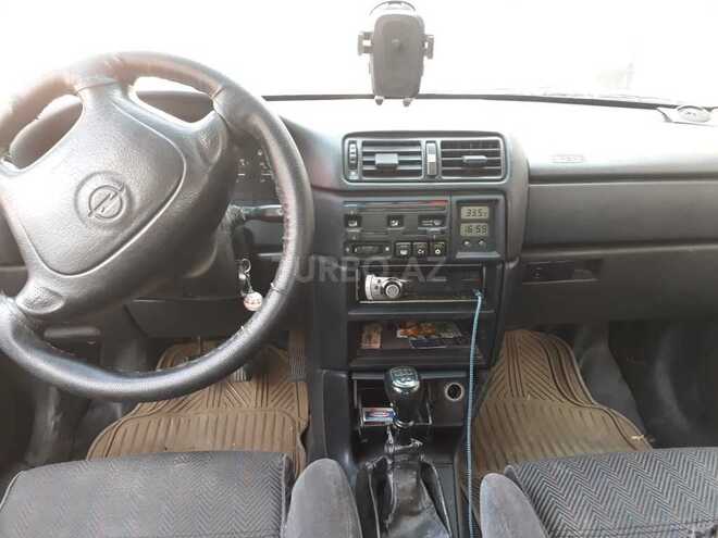 Opel Vectra 1995, 290,000 km - 2.0 l - Bakı