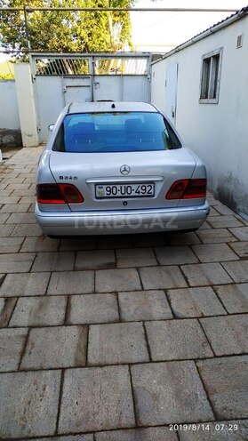 Mercedes E 220 1999, 330,000 km - 2.2 л - Bakı