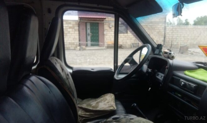 Ford Transit 1991, 200,000 km - 2.5 л - Quba