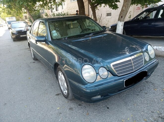 Mercedes E 240 2000, 123,332 km - 2.4 л - Sumqayıt