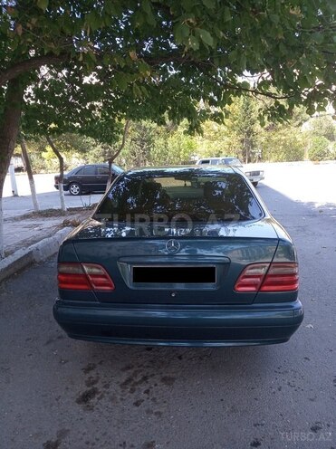 Mercedes E 240 2000, 123,332 km - 2.4 л - Sumqayıt