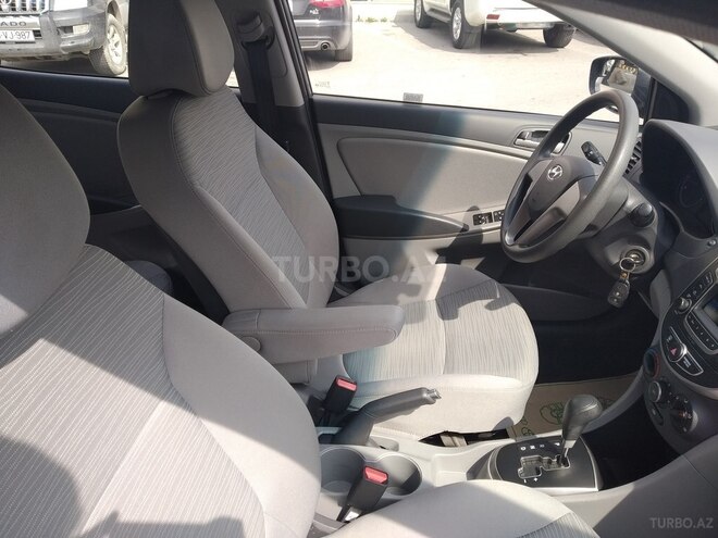 Hyundai Accent 2015, 85,000 km - 1.6 l - Bakı