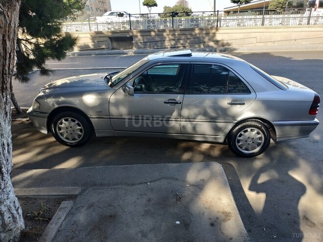 Mercedes C 200 1999, 250,000 km - 2.0 l - Bakı