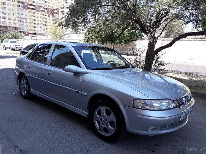 Opel Vectra 1999, 107,000 km - 1.8 l - Bakı