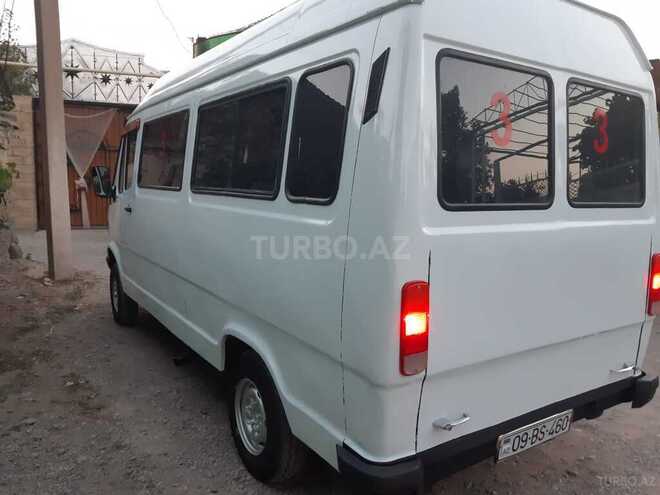 Mercedes 208 D 1992, 150,000 km - 2.3 l - Bərdə