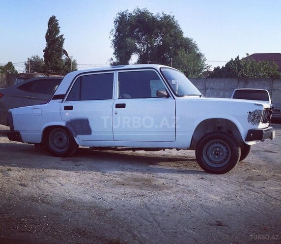 LADA (VAZ) 2107 2009, 215,000 km - 1.6 л - Bakı