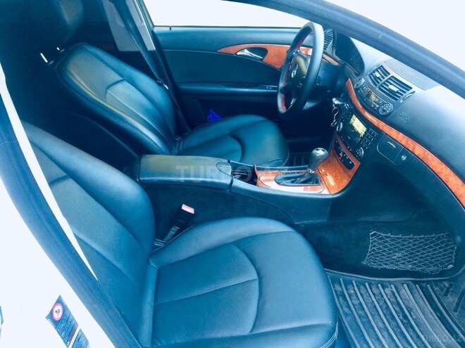 Mercedes E 220 2006, 399,000 km - 2.2 л - Bakı