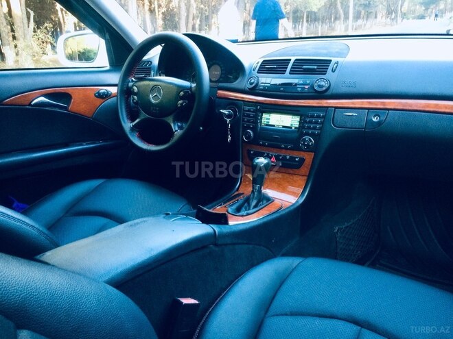 Mercedes E 220 2006, 399,000 km - 2.2 л - Bakı