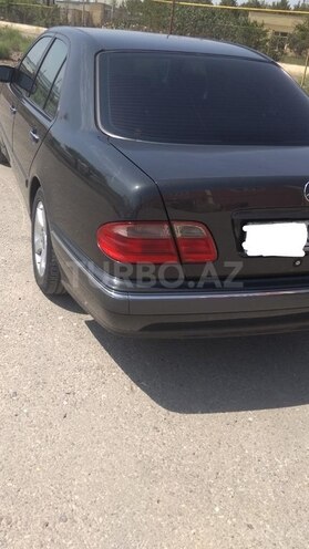 Mercedes E 240 2001, 243,000 km - 2.6 l - Bakı