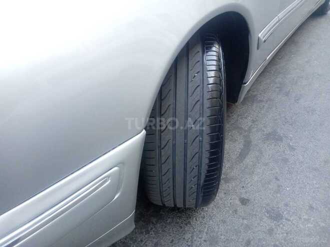 Mercedes E 220 2000, 327,000 km - 2.2 l - Bakı