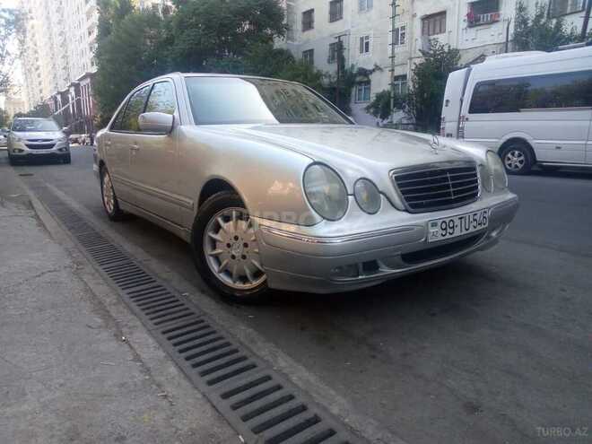 Mercedes E 220 2000, 327,000 km - 2.2 l - Bakı