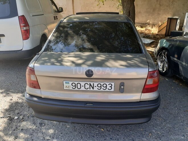 Opel Astra 1993, 238,581 km - 1.6 l - Bakı